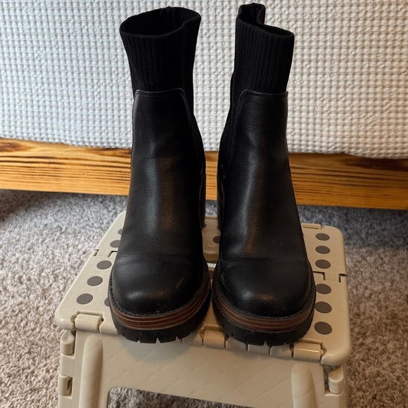 MIA Black Heeled Boots - Picture 3 of 3